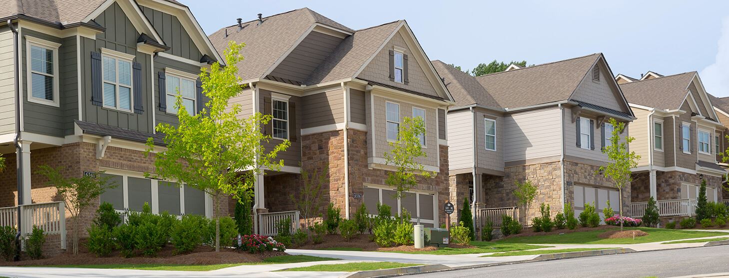 Streetscape of homes at Sterling on the Lake, the Hillcrest.