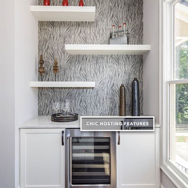 Chic hosting features