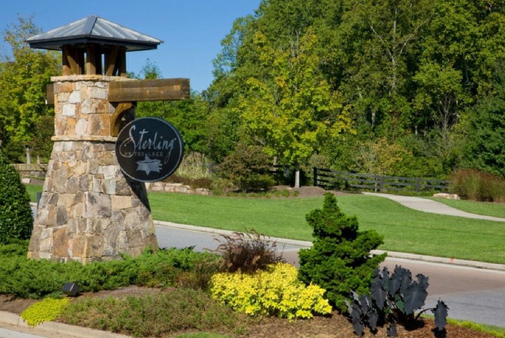 Sterling on the Lake entrance monument